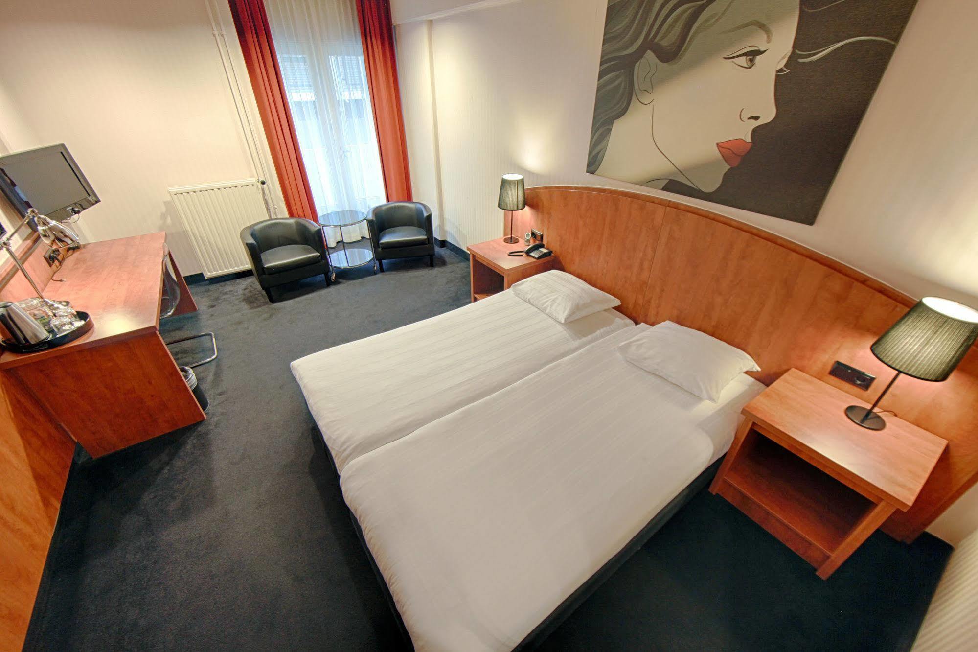 Leonardo Center Hotel