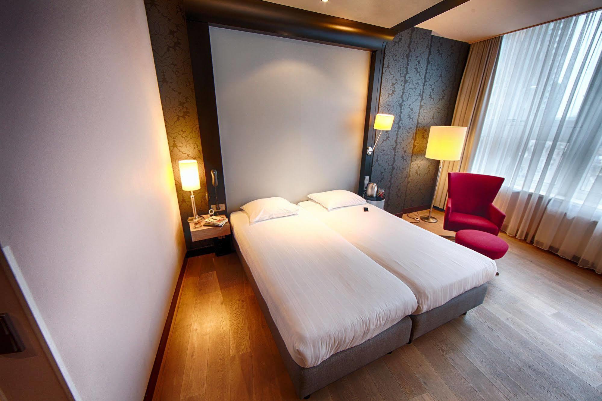 Leonardo Center 4*